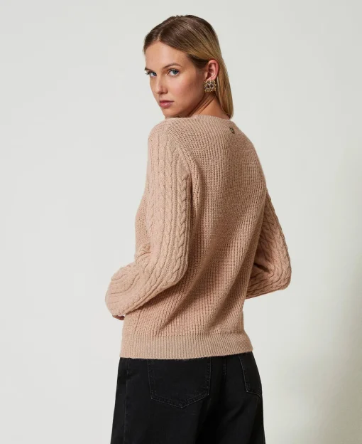 Maglia In Misto Lana Con Trecce