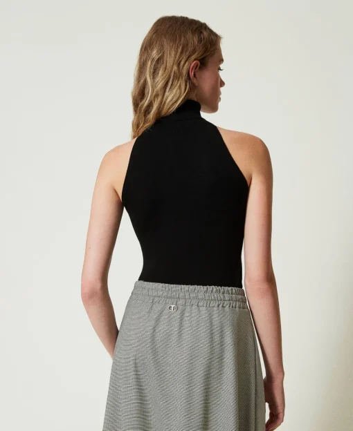 Top Halter Fitted In Maglia